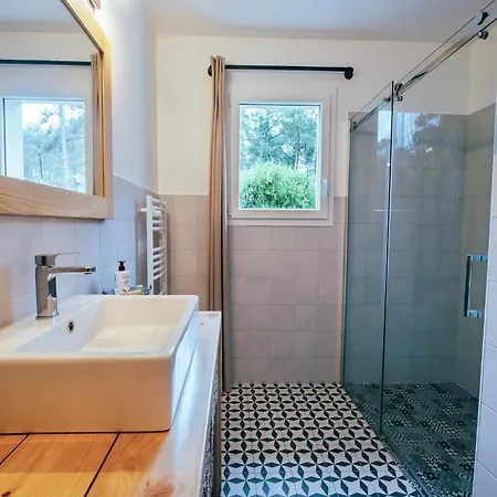 Chic Retreat By The Dunes *